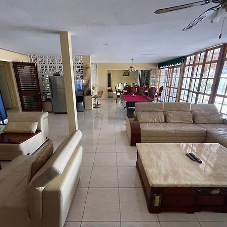 Peaceful Palms Montego Bay Hotel Bagian luar foto
